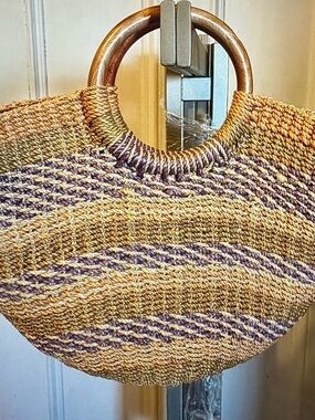 Vintage Handwoven Straw Market Bag Wood Handle Boho Raffia Tote